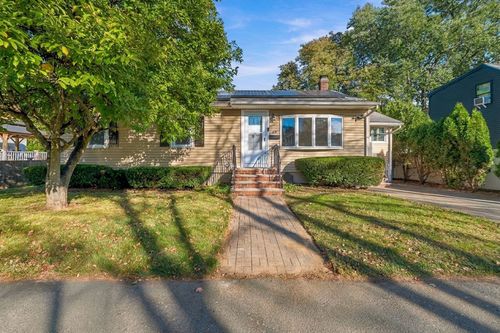29 Windsor Rd, Beverly, MA, 01915-2635 | Card Image