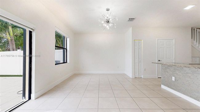 9231 W 32 Nd Ln, Home with 3 bedrooms, 3 bathrooms and null parking in Hialeah FL | Image 11