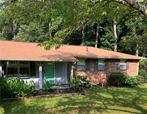130 Shaw Dr, Fairburn, GA, 30213-1122 | Card Image