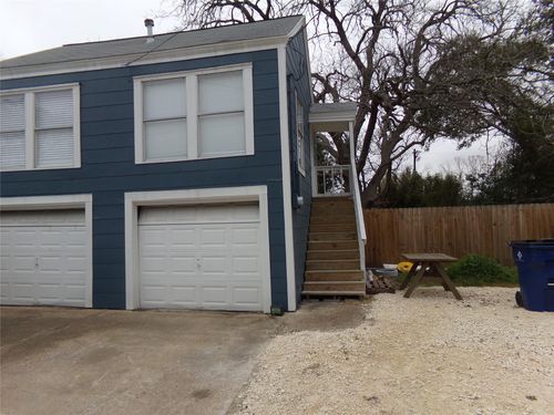 414 N Pecan St, Angleton, TX, 77515-5840 | Card Image