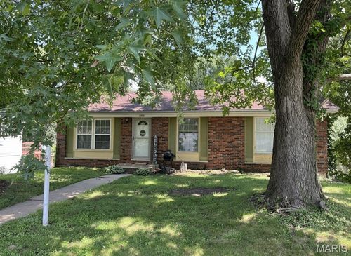 5905 Dogwood Ln, Godfrey, IL, 62035-1018 | Card Image