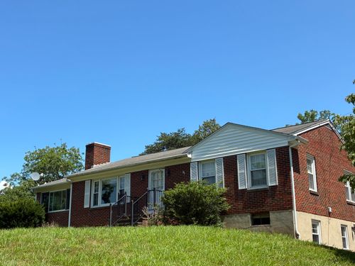 105 Berry Ridge Rd, Buchanan, VA, 24066-5366 | Card Image
