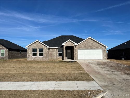 3026 Silver Charm Avenue, Durant, OK, 74701 | Card Image