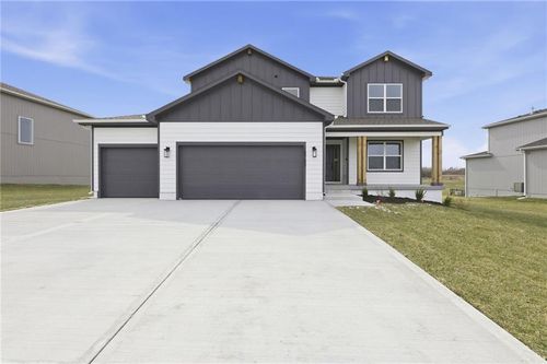 18703 W 193rd St, Spring Hill, KS, 66083-8623 | Card Image