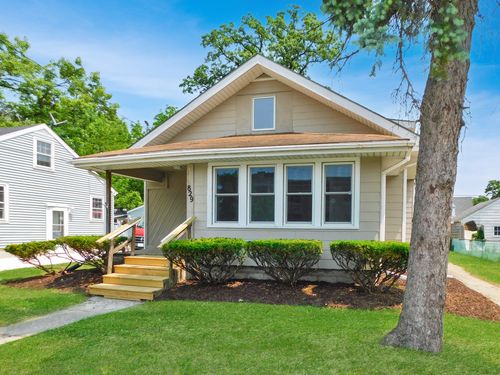829 Blackhawk Blvd, South Beloit, IL, 61080-2201 | Card Image