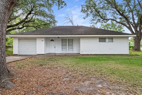 2406 40th St, Orange, TX, 77630-1710 | Card Image