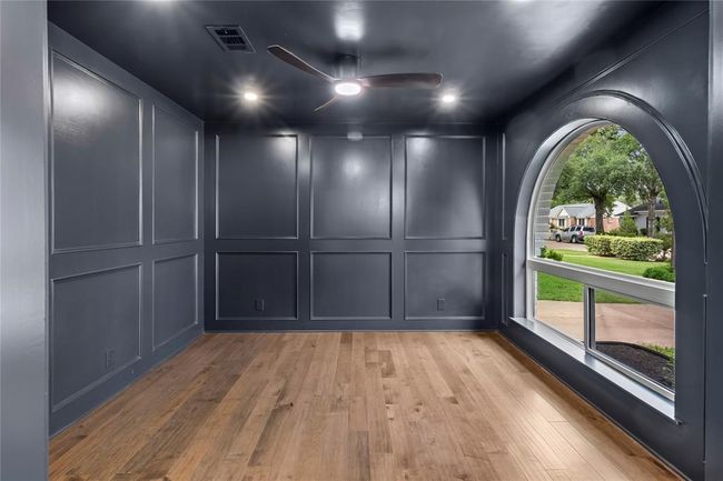 2823 Stetson Ln, House other with 3 bedrooms, 2 bathrooms and 2 parking in Houston TX | Image 10