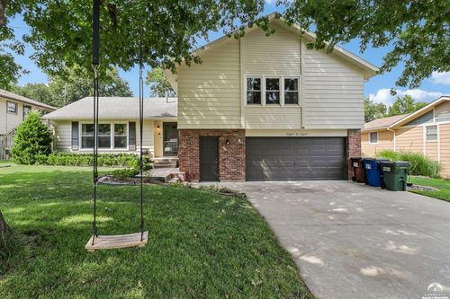 808 W 27th Ter, Lawrence, KS, 66046-4616 | Card Image