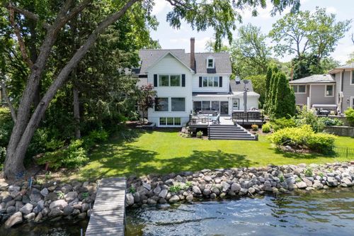 44 Burrows Rd, Madison, WI, 53704-5975 | Card Image
