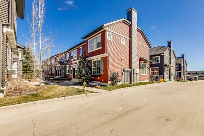 308 Silverado Skies Common Sw, Home with 2 bedrooms, 2 bathrooms and 3 parking in Calgary AB | Image 2