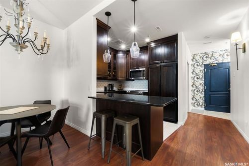 703-1901 Victoria Ave, Regina, SK, S4P3R4 | Card Image