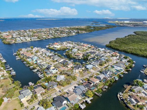 6606 Dolphin Cove Dr, APOLLO BEACH, FL, 33572-3042 | Card Image