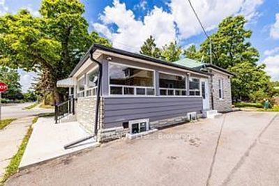 22 Jessie St, House other with 3 bedrooms, 3 bathrooms and 2 parking in Brampton ON | Image 2