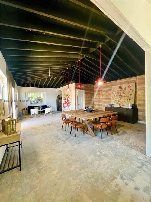 650 Nw 33rd St, MIAMI, FL, 33127-3340 | Card Image