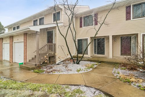 0-927 Hidden Lake Dr, Buffalo Grove, IL, 60089-7505 | Card Image