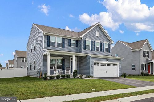215 Crescita Ln, CLAYTON, DE, 19938-4000 | Card Image
