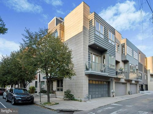 707 S 15th St, PHILADELPHIA, PA, 19146-2201 | Card Image