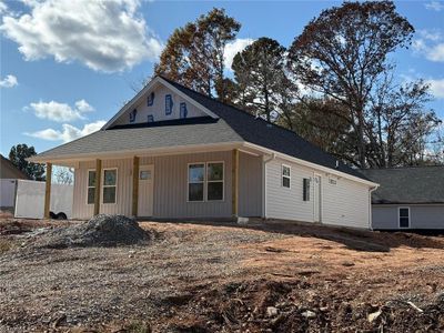 511 West End Boulevard, House other with 3 bedrooms, 2 bathrooms and null parking in Madison NC | Image 2