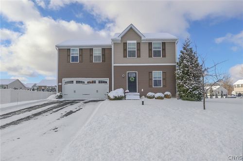 8625 Alizarin Ave, Cicero, NY, 13039-8991 | Card Image