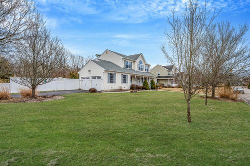 23 Williamsburg Way, Yaphank, NY, 11980-1816 | Card Image