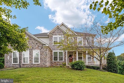 8091 Side Hill Dr, WARRENTON, VA, 20187-9215 | Card Image
