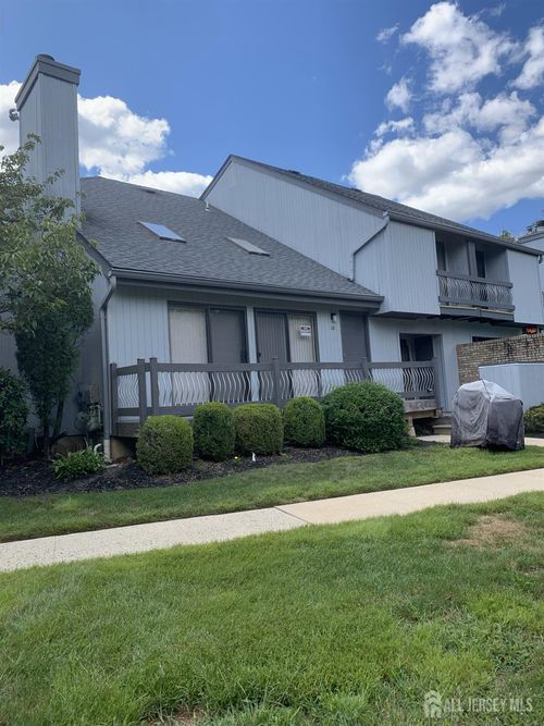 12 Catawba Ct, MONMOUTH JUNCTION, NJ, 08852-2326 | Card Image