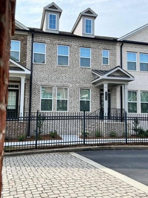 4635 White Buckeye Dr, Buford, GA, 30518-8873 | Card Image