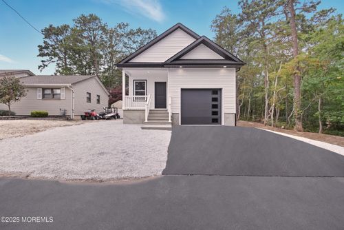 724 Sunset Rd, Beachwood, NJ, 08722-2530 | Card Image