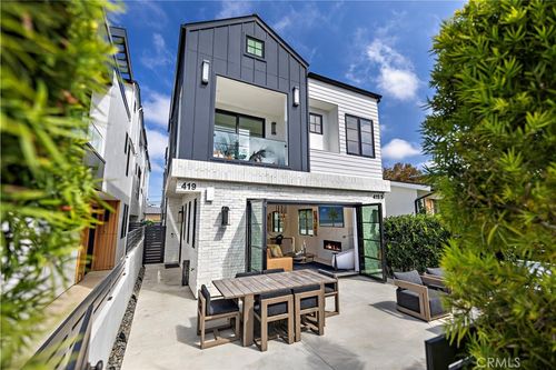 419 Narcissus, Corona del Mar, CA, 92625 | Card Image