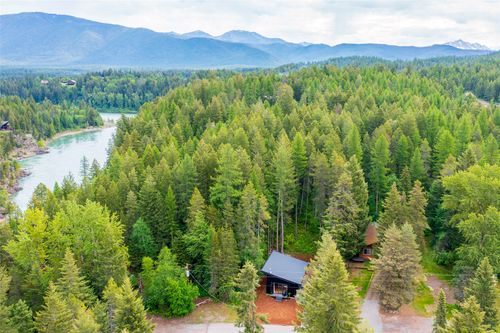 135 Gamma Rd, Hungry Horse, MT, 59919-9723 | Card Image