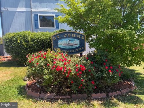 715 Washington Ave, Colonial Beach, VA, 22443-2169 | Card Image