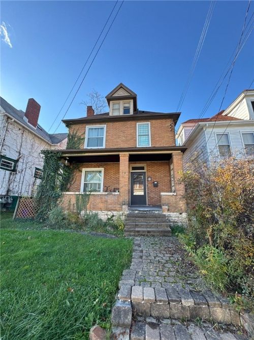 1050 Vance Ave, Coraopolis, PA, 15108-1827 | Card Image