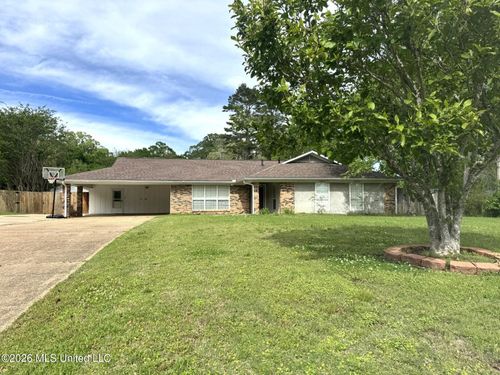 3 Beth Cir, Natchez, MS, 39120-4934 | Card Image