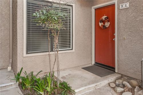 94-2304 Archwood Ln, Simi Valley, CA, 93063-6148 | Card Image
