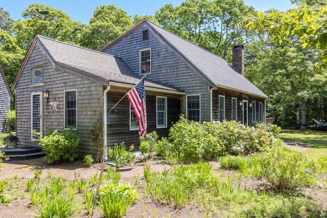 Side from driveway | Image 4