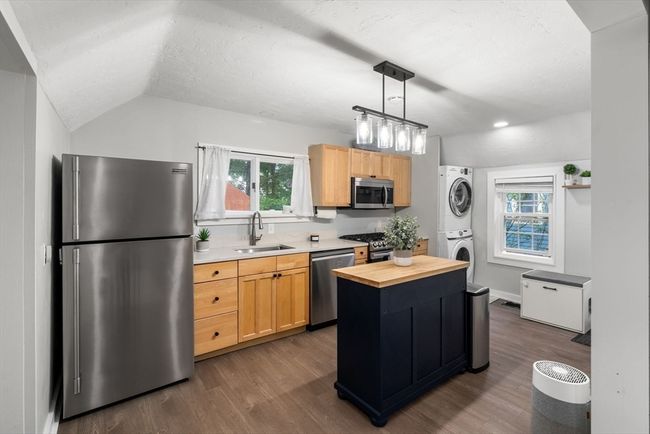 7 Summit Ave, House other with 3 bedrooms, 1 bathrooms and 4 parking in Sharon MA | Image 11
