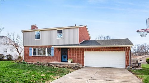 3125 E Highland Dr, Zanesville, OH, 43701-1298 | Card Image