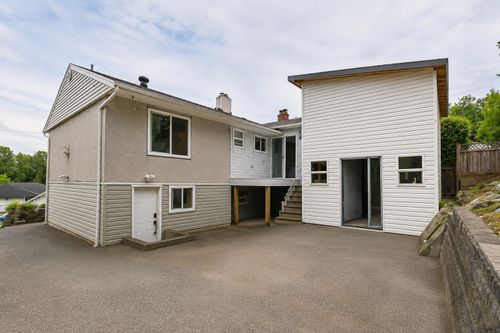 3867 Marine Dr, Burnaby, BC, V5J3E3 | Card Image