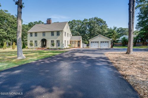 215 Parkertown Dr, LITTLE EGG HARBOR TWP, NJ, 08087-9747 | Card Image