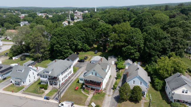 36 Carter St, Home with 8 bedrooms, 3 bathrooms and 3 parking in Killingly CT | Image 4