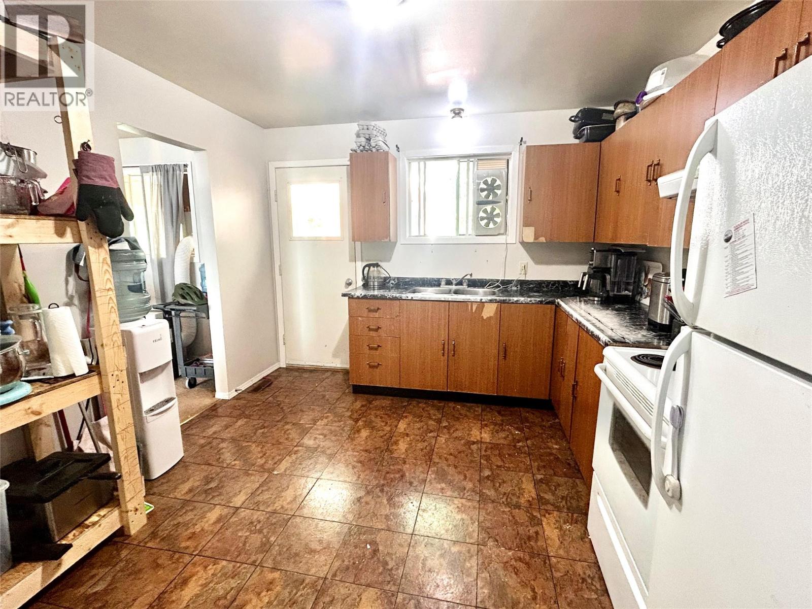 Residential in Tumbler Ridge 3