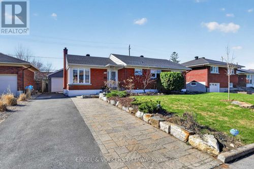 754 Cork Street, Ottawa, ON, K1G1X9 | Card Image