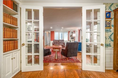 2 Cherry Ln, Bristol, RI, 02809-1331 | Card Image