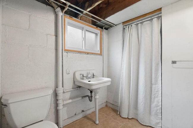 304 W Keith Ave, House other with 4 bedrooms, 2 bathrooms and 2 parking in Waukegan IL | Image 33