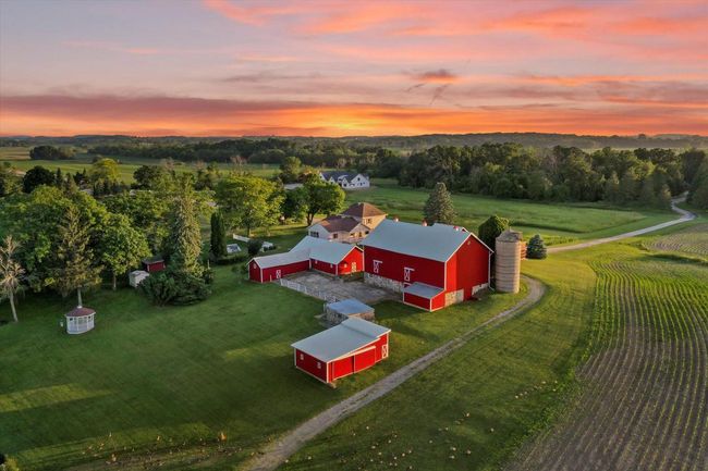 N4554 Lakeview Road, House other with 5 bedrooms, 3 bathrooms and null parking in HUSTISFORD WI | Image 11