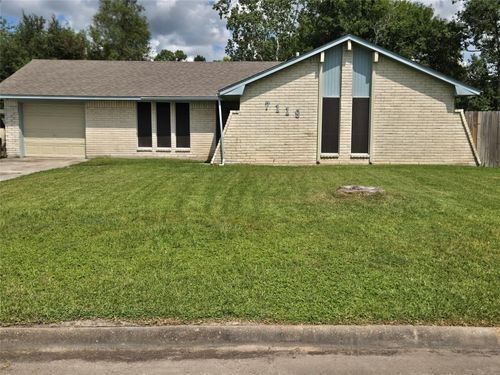 7119 Pittswood Ln, Houston, TX, 77016-2324 | Card Image