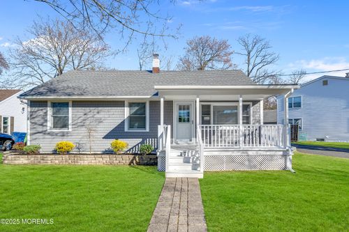 17 Elm Dr, Neptune, NJ, 07753-3311 | Card Image