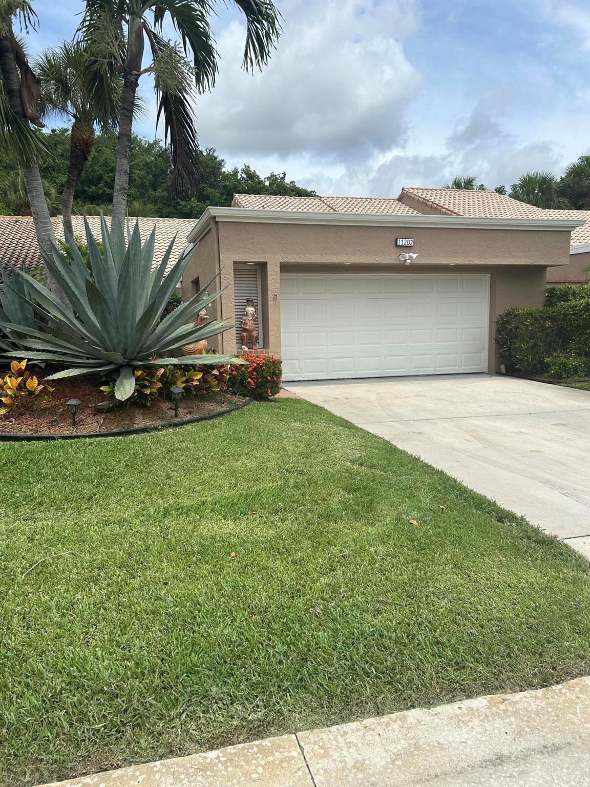 Applegate Cir, Boynton Beach, FL 33437