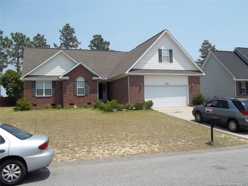 2937 Piney Mountain Dr, Hope Mills, NC, 28348-5719 | Card Image