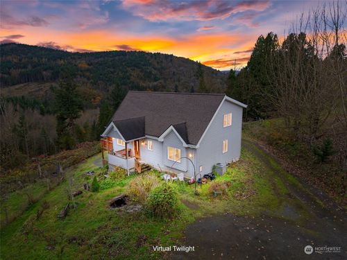 103 Lady Blue Ln, Kalama, WA, 98625-9537 | Card Image